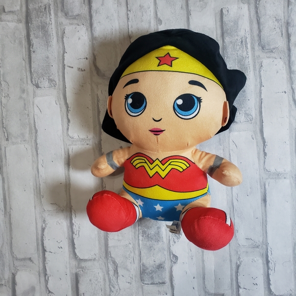 DC Comics Wonder Woman Plush Doll - Picture 1 of 2